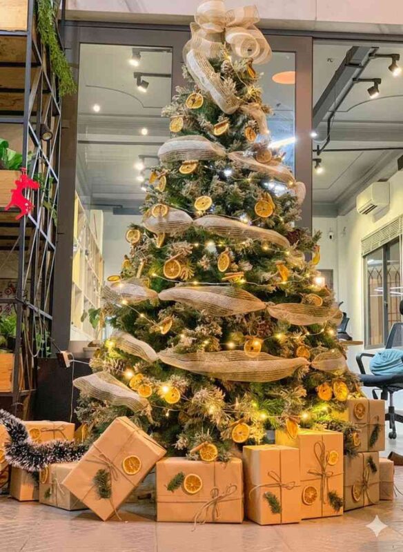 Trang trí cây thông noel